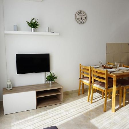 Apartment Jelena 파자나 외부 사진